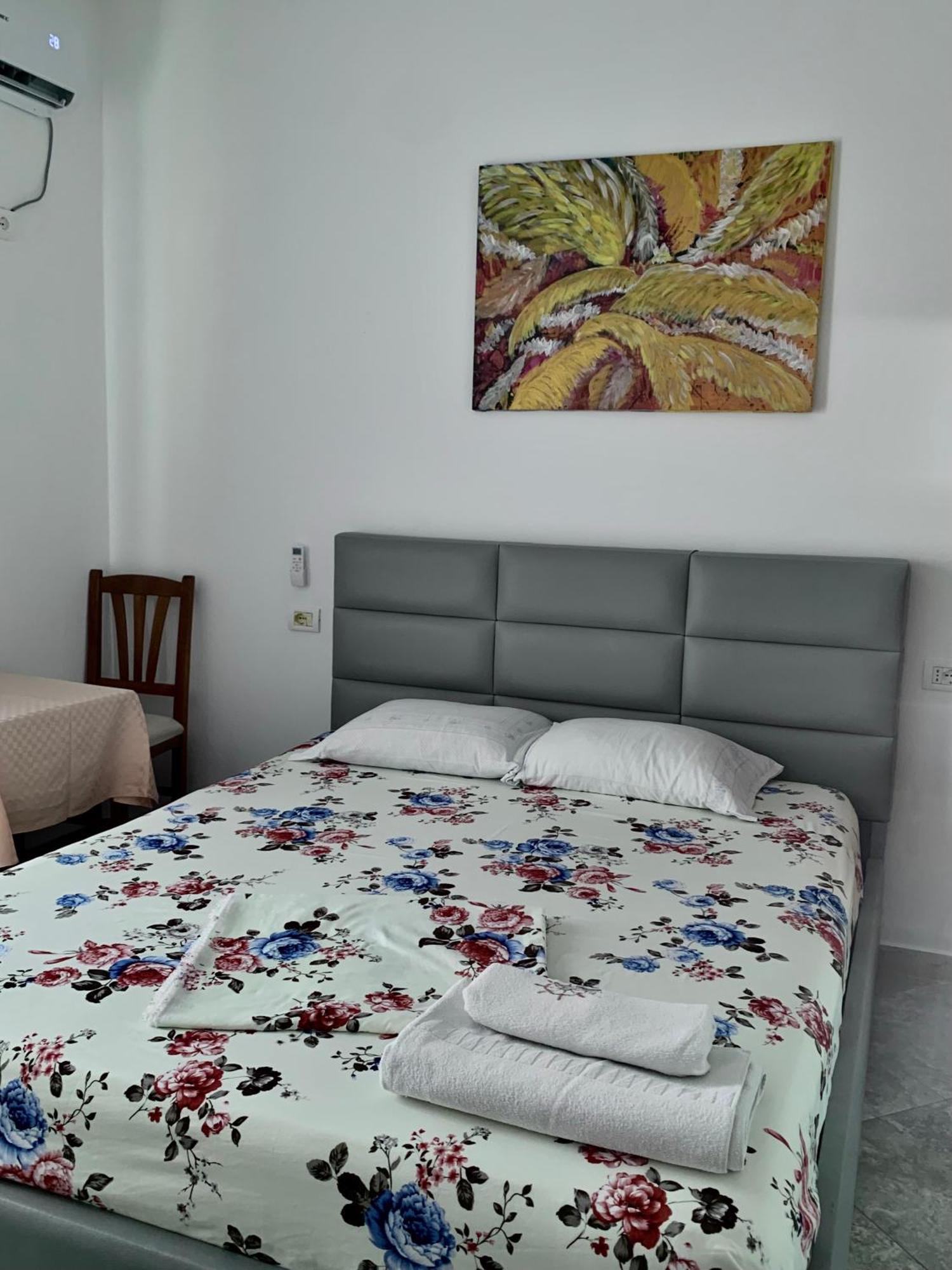 Serenade Beach Durrës Zimmer foto